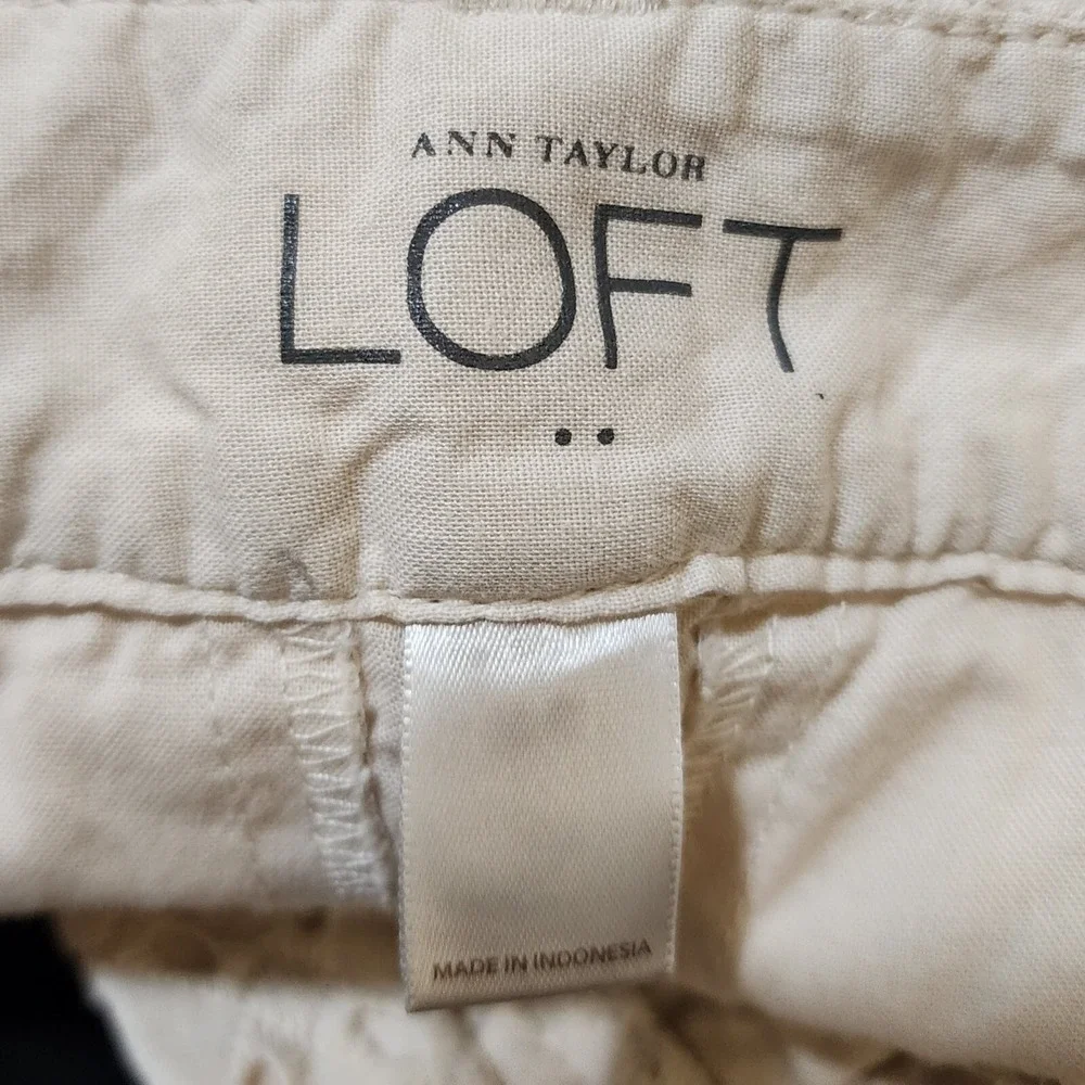 Ann‎ Taylor LOFT Size 00 Ivory Cream Eyelet Cloth Mid Rise Original Shorts